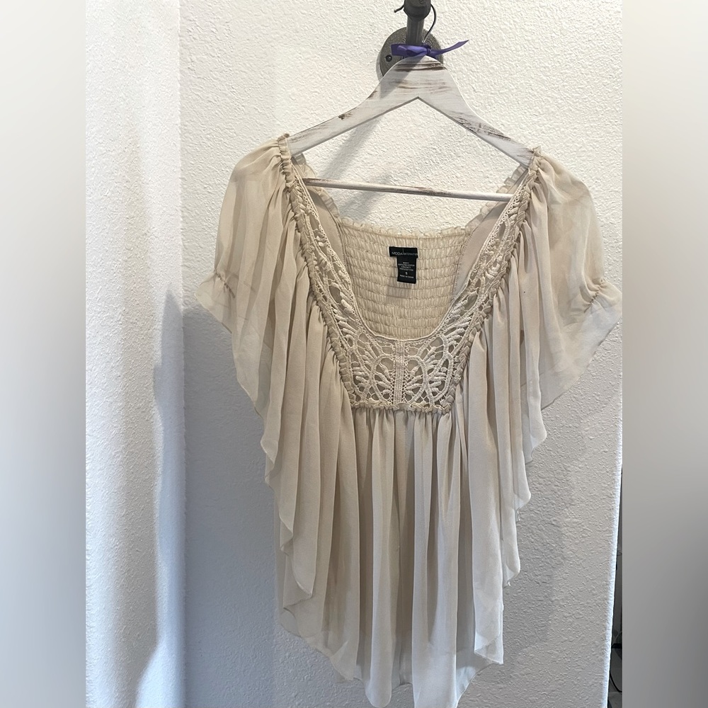 Moda International cream flowy shirt